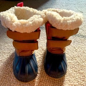Gap toddler (girls) snow boots. Size 7/8T.